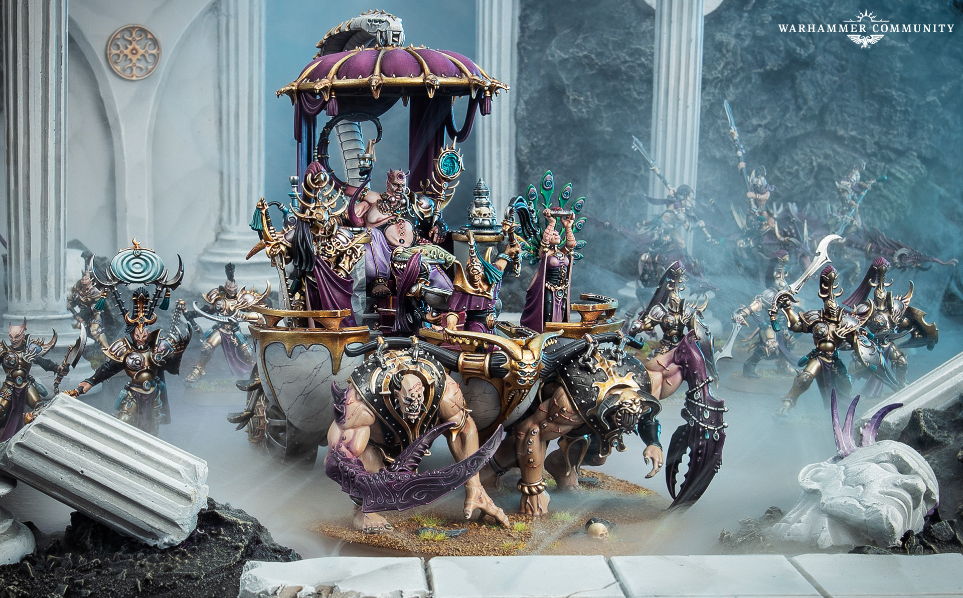 Tropas de Hedonistas de Slaanesh avançando pela mesa